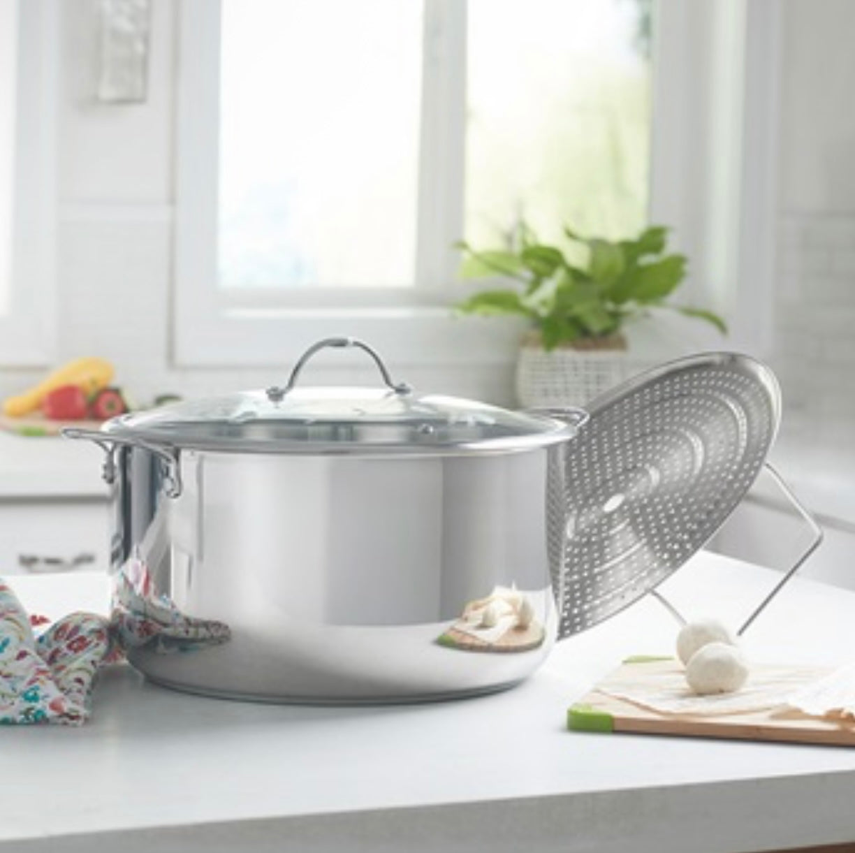 15-Qt. Stockpot with Steaming Rack